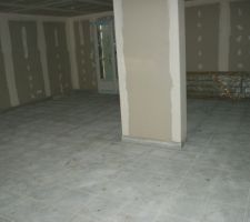 Carrelage rez-de-chauss&eacute;e fini