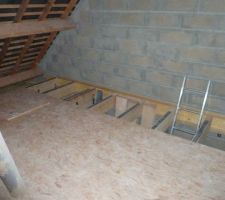 La pièce bonus au dessus du garage. Super volume on ne s'y attendait pas, surtout qu'on n'avait pas prévu de la faire avant des années !