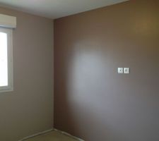 Mur voile de lin et foncé en "Terre Glaise" de chez colours