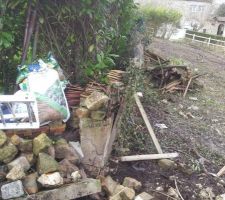 Mur du voisin &eacute;croul&eacute; sur mon terrain