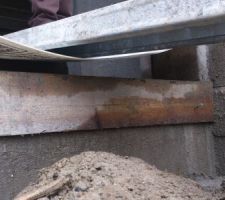 Cr&eacute;ation du seuil de la porte d'entr&eacute;e.