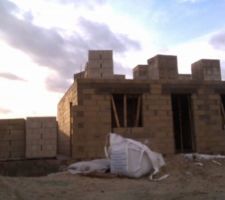 Parpaing arriv&eacute; pour l'&eacute;tage