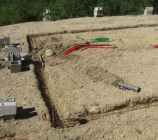 &Ccedil;a avance!

Ferraillage, tranch&eacute;e pour l'&eacute;vacuation...