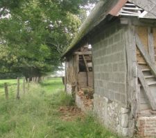 Grange qui a été démonte en juillet