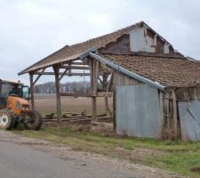Destruction du hangar