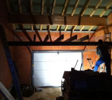 Début d'installation de la mezzanine dans le garage