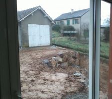 Acces vers le garage / enrochement (vue de la cuisine)