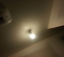 Premi&egrave;re couche peinture wc en bas