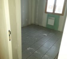Début carrelage chambre 2