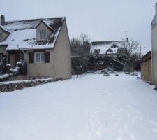 Bon, c'est pas ces jours-ci que les travaux de terrassement vont pouvoir commencer ;-)
