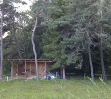 Cabane des &acirc;nes ou il y auras notre maison a la place