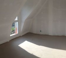 Ragr&eacute;age fini dans la chambre de Junior