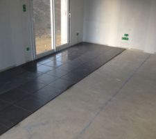 Carrelage du salon/s&eacute;jour en cours