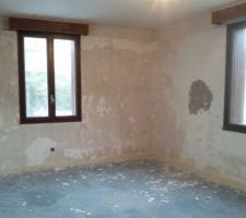 Polystyrène décollé dans 3 des 4 chambres