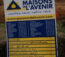 Madame n'avait pas le panneau "Forum Construire" avec elle ; promis on l'installe ce week-end !!!