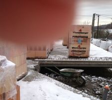 Retrait poutrelle d&eacute;fectueuse.