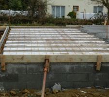 Plancher hourdis et début du coullage de la dalle