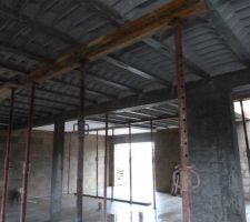 Plancher b&eacute;ton coul&eacute;