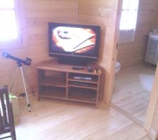 Le meuble TV.