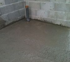 Dalle du cellier au fond du garage