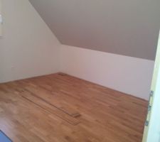 Plancher de la chambre 3