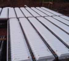 La pose des hourdis et polystyrène - préparation de la dalle