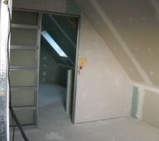 Dressing avec entrée sur SDB