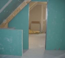 SDB avec vue sur dressing