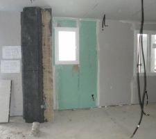Côté salle d'eau et 1 chambre
