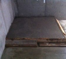 Socle béton pour la future PAC