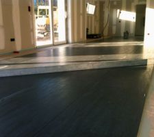 La pi&egrave;ce &agrave; vivre en cours...