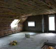 Vue d'une chambre depuis la SdB