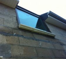 Appuis de fenêtre sous la verrière   finition propre de chaque côté