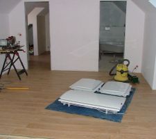 Pose du parquet flottant 66m&sup2; merci bibi Stephane Michel
