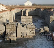 &Eacute;l&eacute;vation des murs du sous-sol.