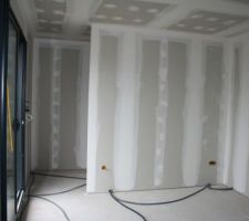 Chambre parents avec dressing à l'arrière.