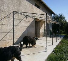 Finition de la terrasse nord et pose d'une pergolas fer forgé