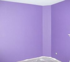 Peinture violette