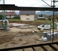 Vue sur la maison en construction de notre futur voisin