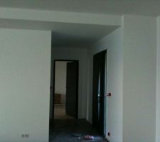 Peinture finie
photo entr&eacute;e vers chambre parentale