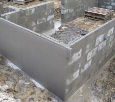 Une partie avec enduit hydro et l'autre pour le lendemain