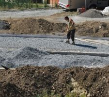 En dessous un film poly&egrave;ne et dessus le Roi du rateau !