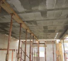 Les hourdis sont pos&eacute;s pour une partie