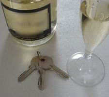 Remise des clés, Champagne!