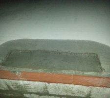 Découpe pour la porte