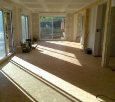 Pose du 2&egrave;me plancher termin&eacute;e.