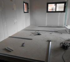 Vue sur le coin cellier / cuisine