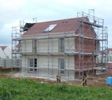 Regardez la belle couleur !! Et je constate que le panneau solaire est bien costaud sur le toit !!!!