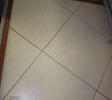 Sol Entree, salon sejour cuisine et dgt
en 33cm (car grand = plue value MO)
Nota = on vas demander joints clair