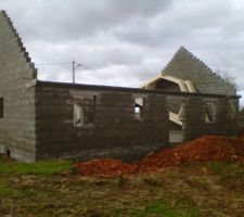 Arriv&eacute;e de la charpente